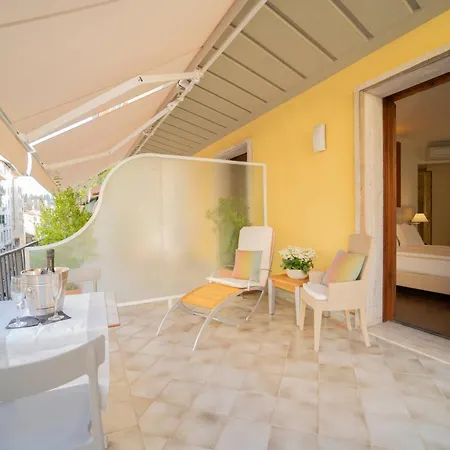 Della Signoria Hotel 3*