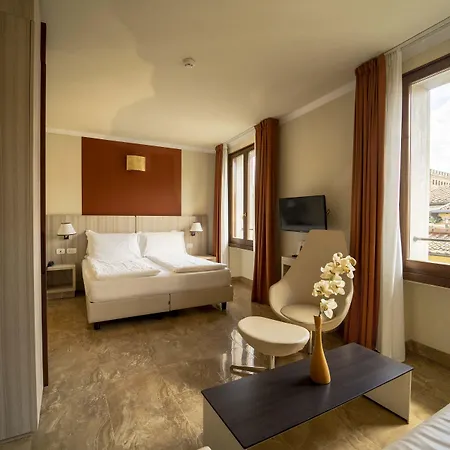 Della Signoria Hotel 3*